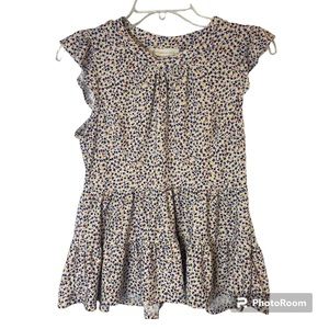 Monteau Los Angeles short sleeve floral ladies Size small 
Polyester